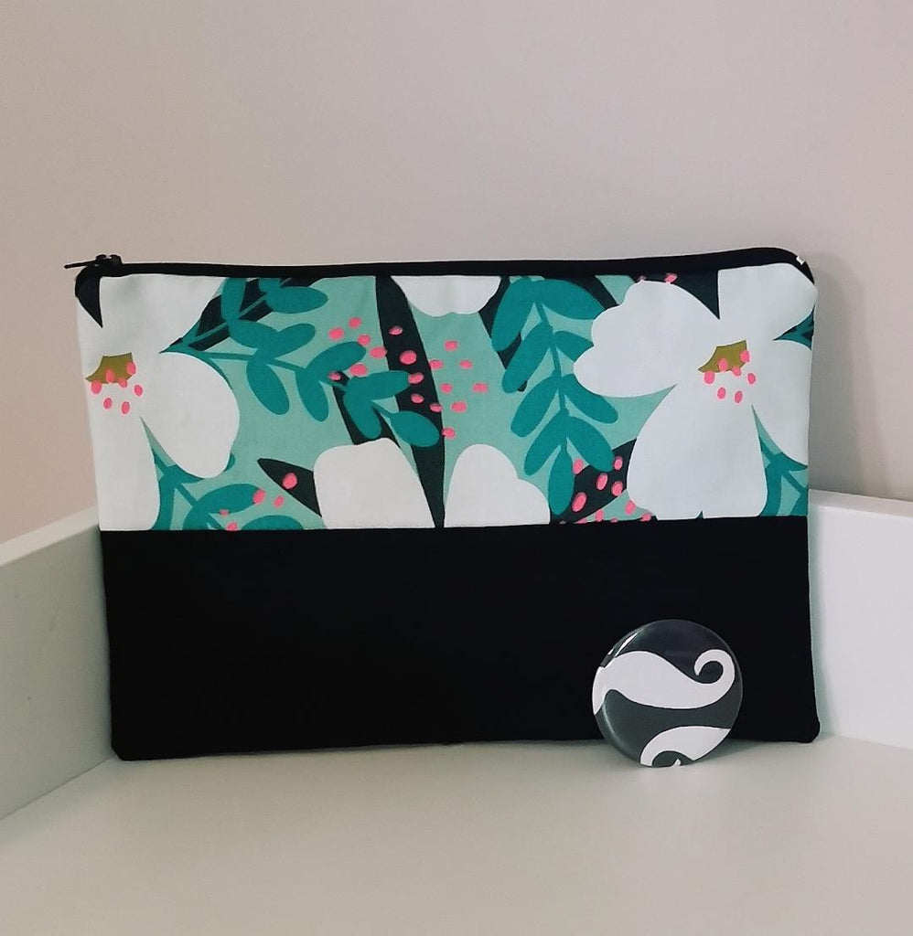 wwwvisiteprivee-deco.fr pochette femme tissu noir et son miroir de sac, fabication française.