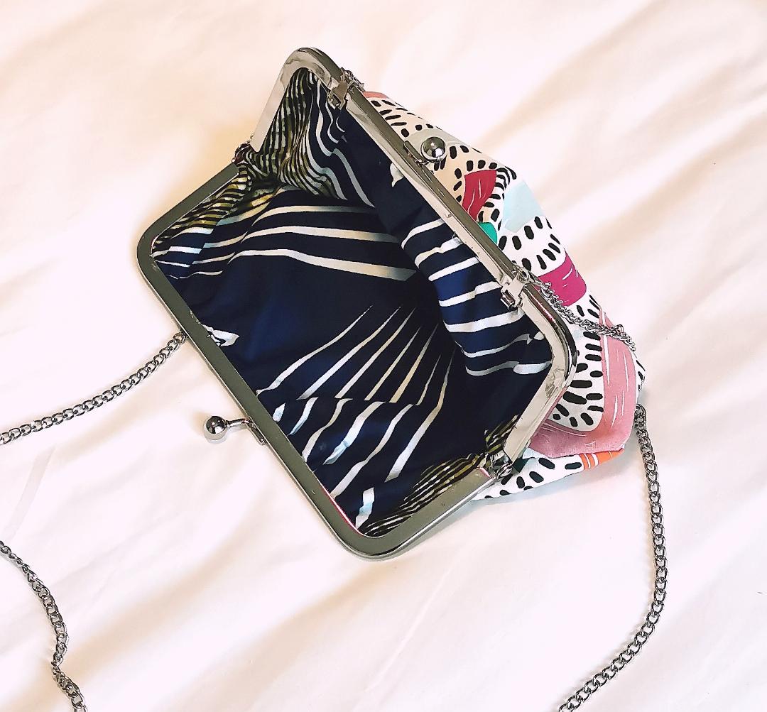 www.visiteprivee-deco.fr sac pochette femme en tissu coloré réalisé main en France.