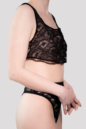 www.visiteprivee-deco.fr ensemble lingerie crop top et string taille haute en dentelle de calais noire réalisation main