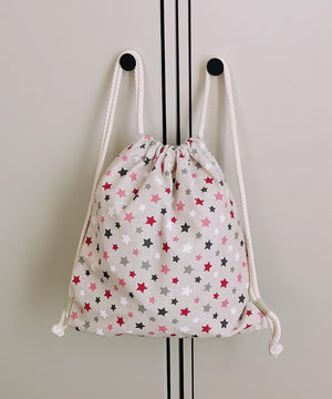 www.visiteprivee-deco.fr sac à dos enfant en tissu réalisé main en europe, cadeau de noel enfant utile.